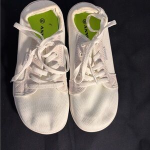 Anvil Women's White Canvas Sneakers